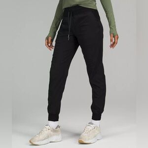 Dance Studio Mid-Rise Jogger
Full Length size 2